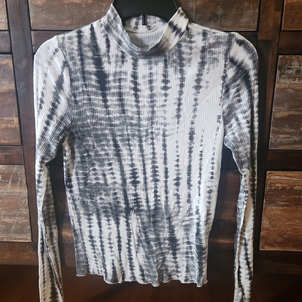 Tie-Dye Ribbed Long Sleeve Tee - Black & White